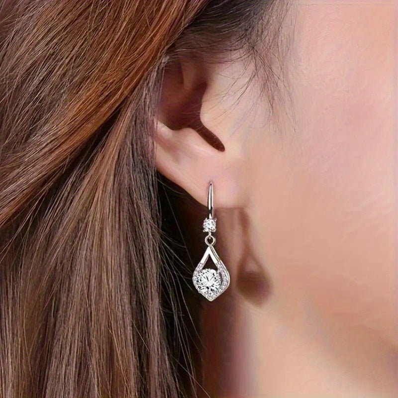 925 Sterling Silvery 1 Carat *2/ 2 Carat *2 Moissanite Drop Shaped Pendant Earrings Europe