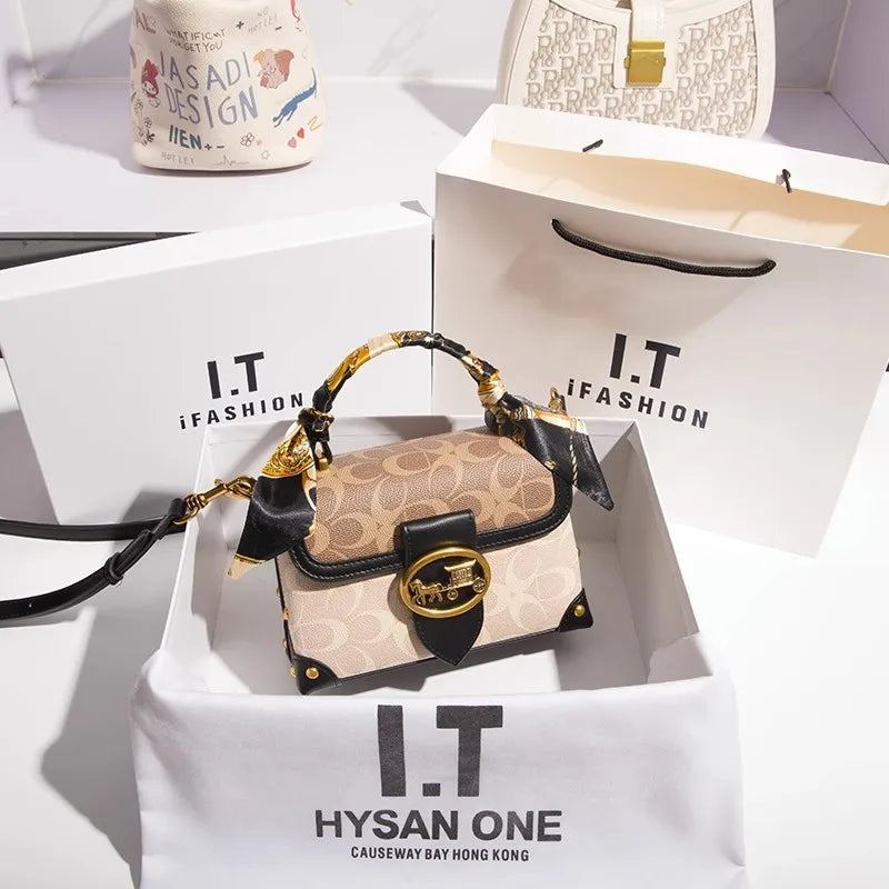 New minimalist and fashionable small handbag, portable box bag