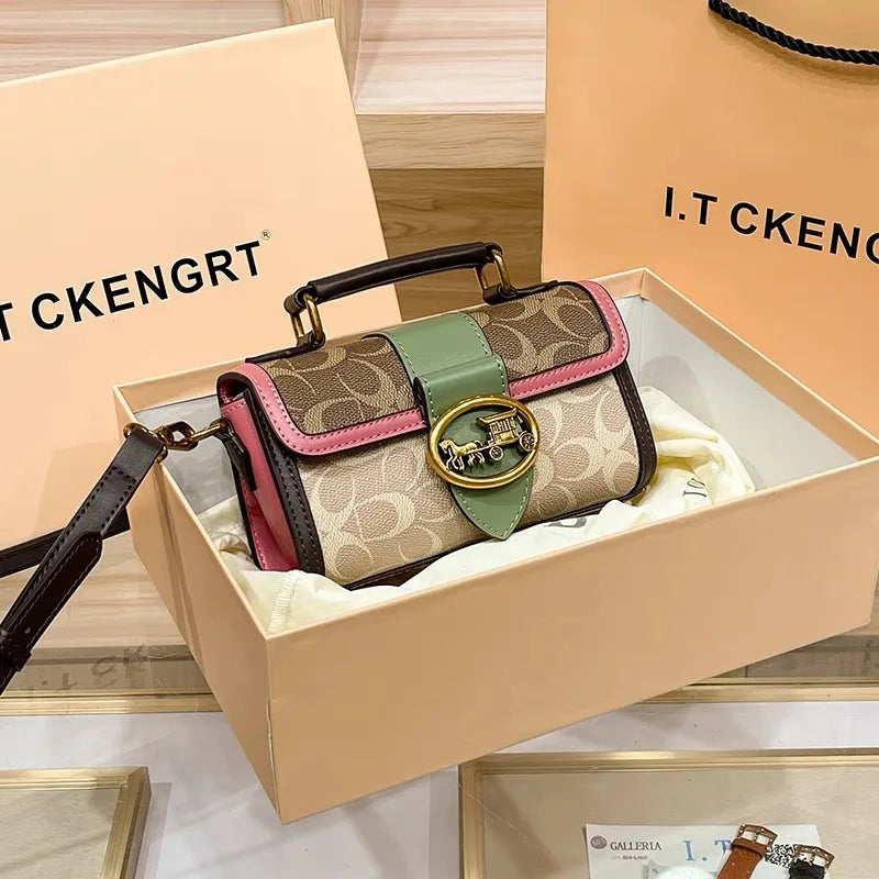 New minimalist and fashionable small handbag,