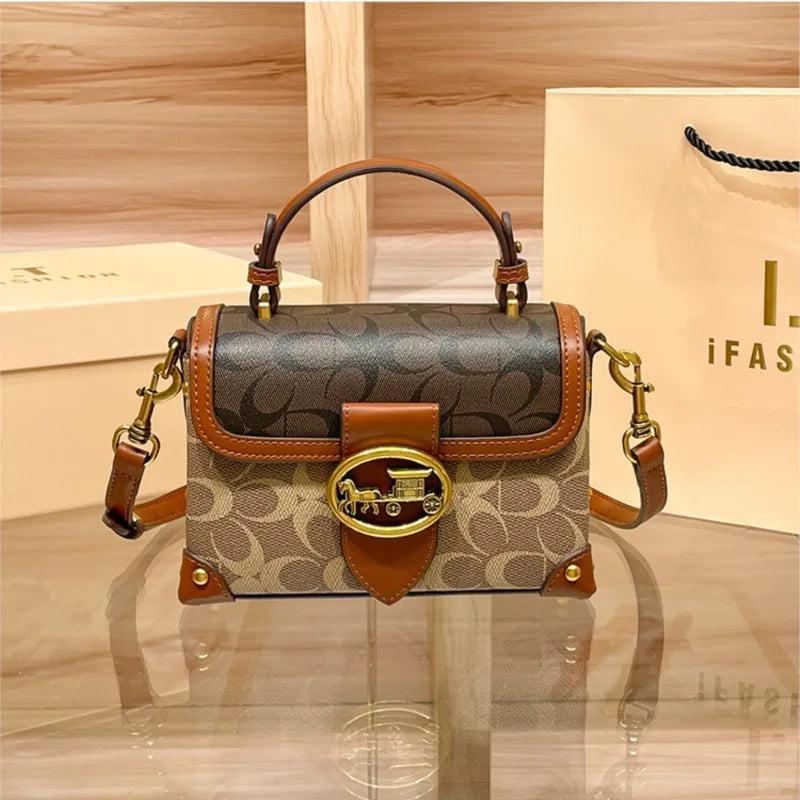New minimalist and fashionable small handbag,
